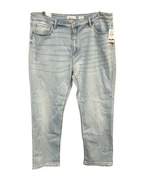 KanCan Signature Kurvy Mid Rise Straight Jeans Women’s 36x31* NWT Light Wash